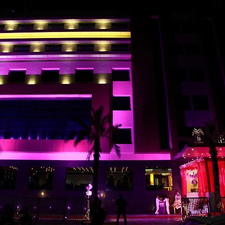 Отель The Palm Court Лудхиана Экстерьер фото